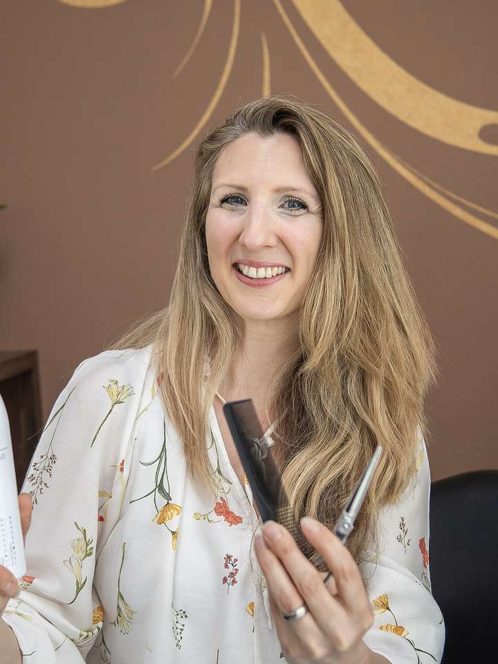 Nadia Hintermann im Salon